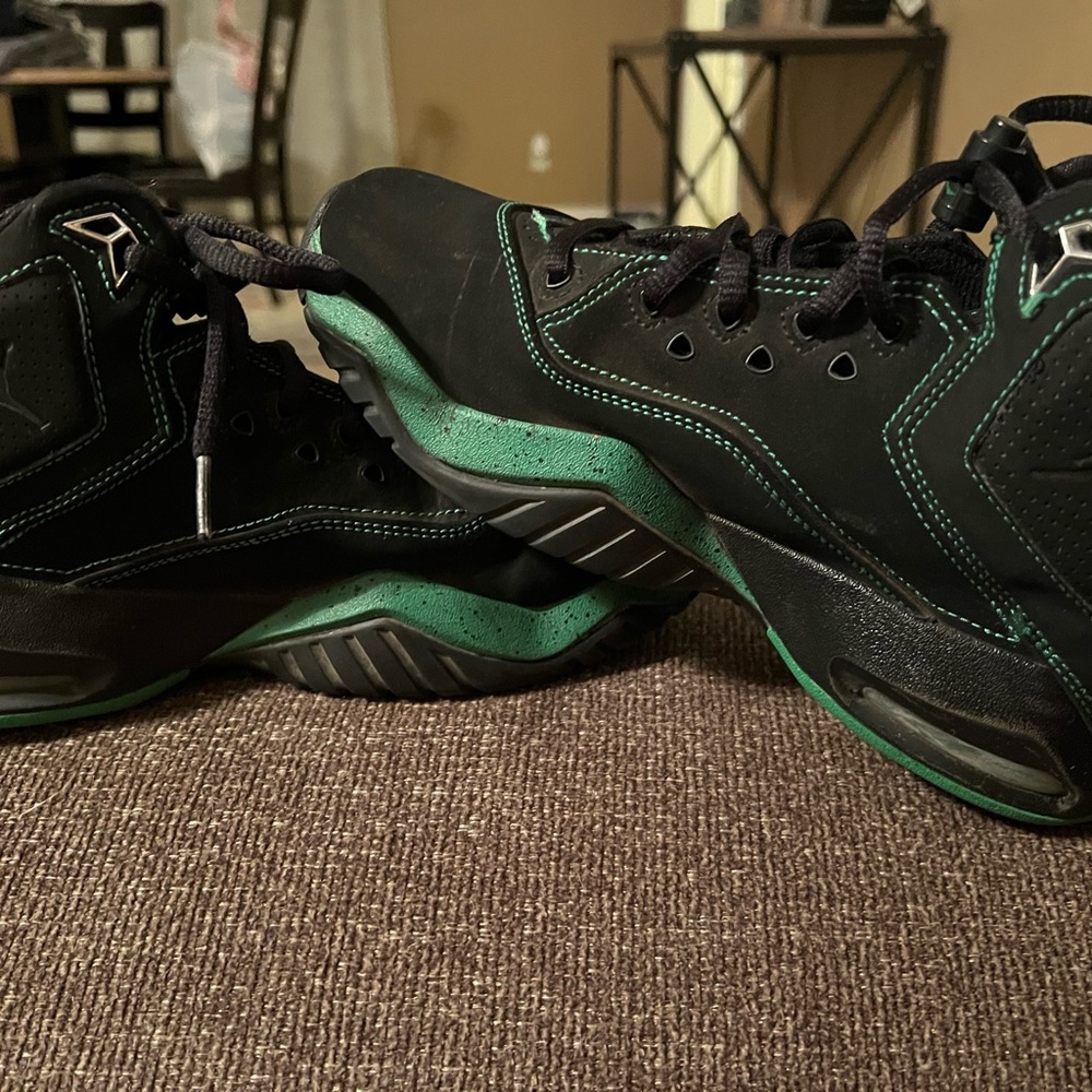 Jordan kids 6Y shoes